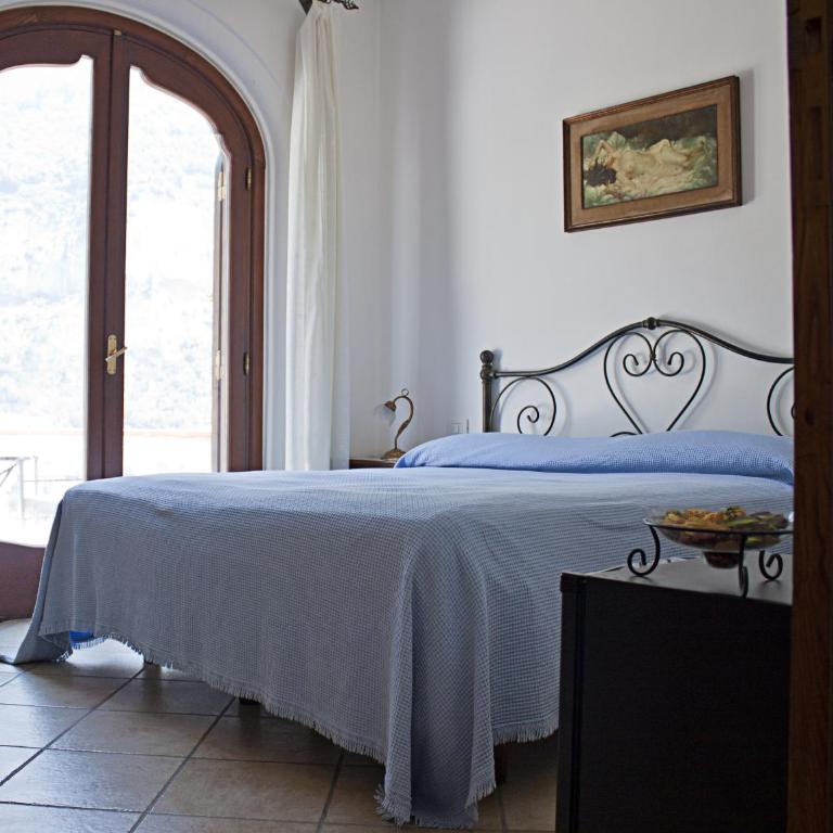 Villa Palumbo - Camera Matrimoniale con Vista Montagna - 5