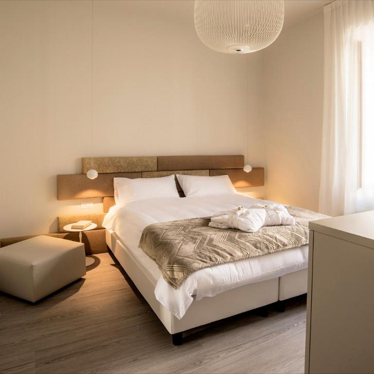 Cinquanta4 Charme Apartment - Two-Bedroom Apartment - 10