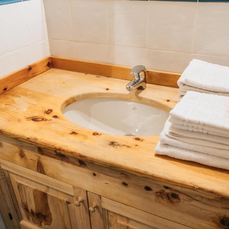 Cascina Girolda - Appartamento Deluxe con 2 Camere da Letto e Vista Giardino - 13