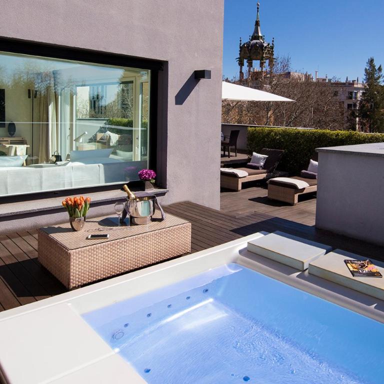 ABaC H&R Barcelona Monument - Attic Suite (1 or 2 people) - 2