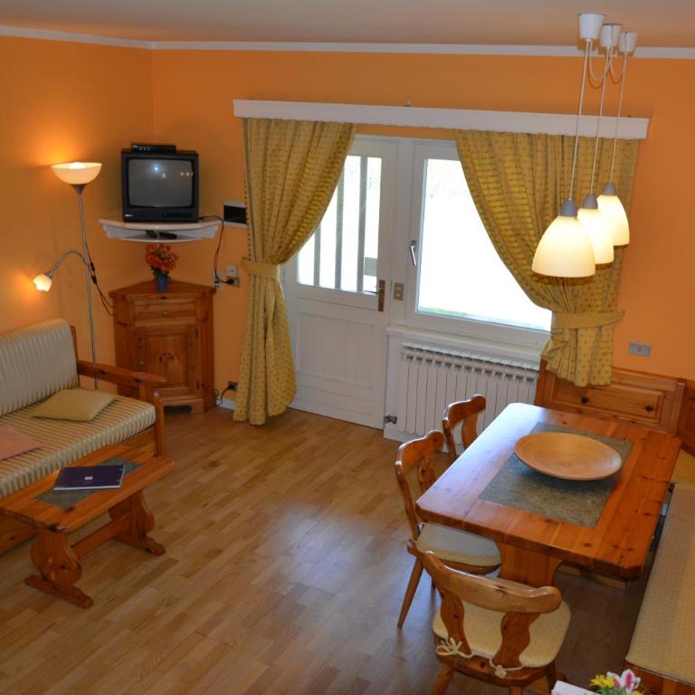 Casa del Sole - Appartamento con 2 Camere da Letto e Giardino Privato - 2