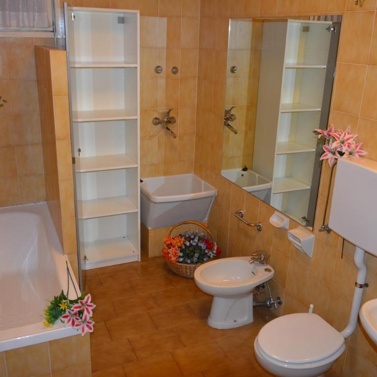 Casa del Sole - Appartamento con 2 Camere da Letto e Giardino Privato - 5