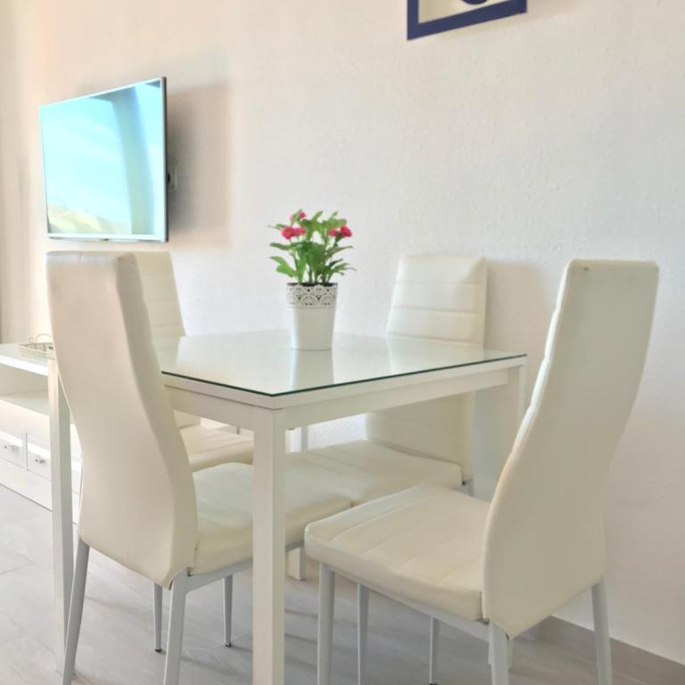 Estudios y Apartamentos Benal Beach - Studio Apartment - 5