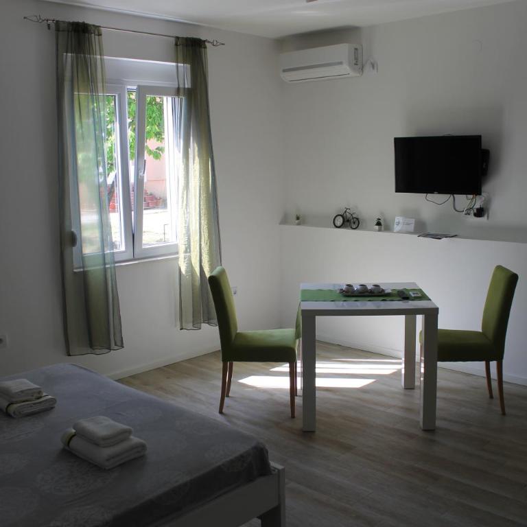 Apartments Grgurević - Studio Apartment - 3