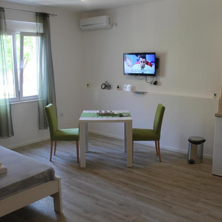 Apartments Grgurević - Studio Apartment - 7