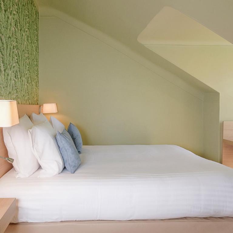 Hôtel Du Centre, un hôtel AMMI - Suite Junior con vistas a Notre Dame - 14