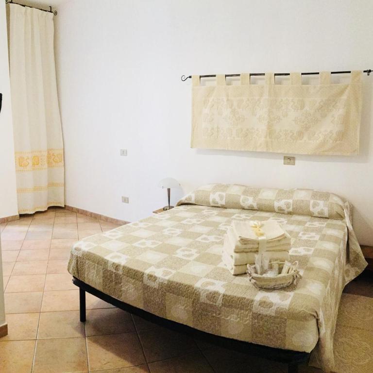 Affittacamere Easy Cagliari - Camera Matrimoniale con Bagno Privato - 2