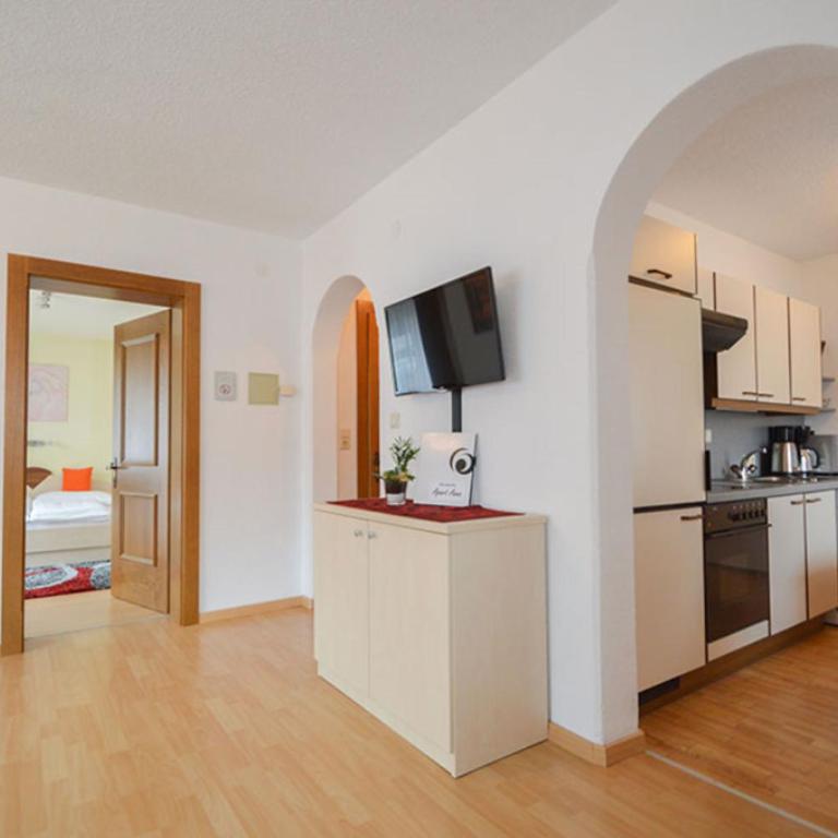 Apart Anna - Apartment mit 1 Schlafzimmer und Balkon - 8