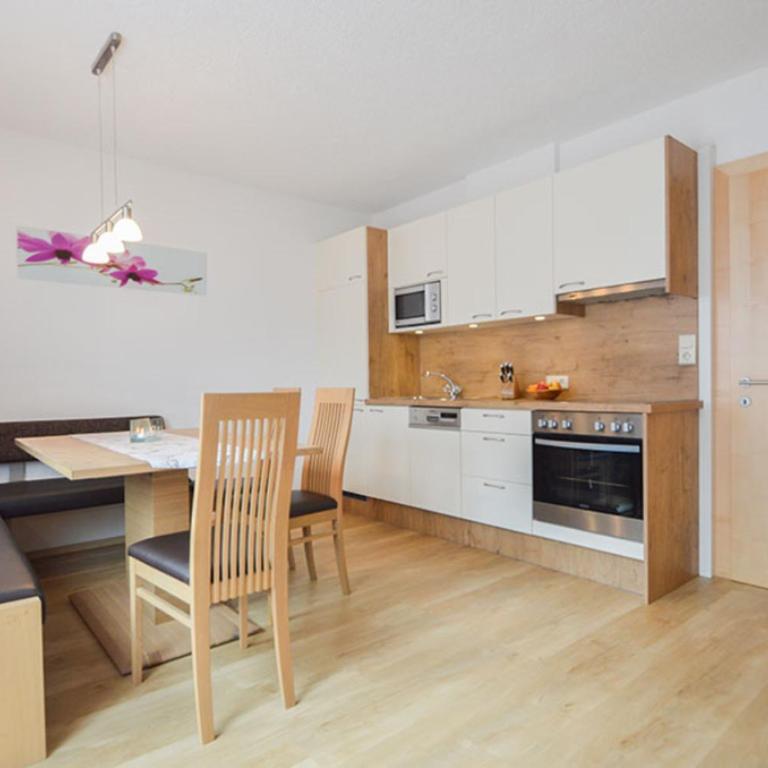 Apart Anna - Apartment mit 1 Schlafzimmer und Balkon - 5