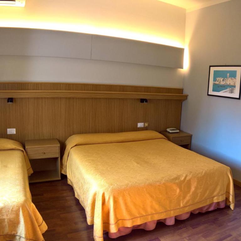 Hotel La Bussola - Camera Tripla Comfort - 14