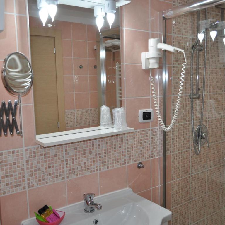 7 Contrade - Camera Tripla con Bagno Privato - 12