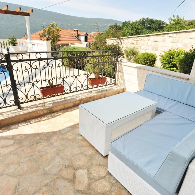 Apartman ANNA Đenovići - Apartment - 24