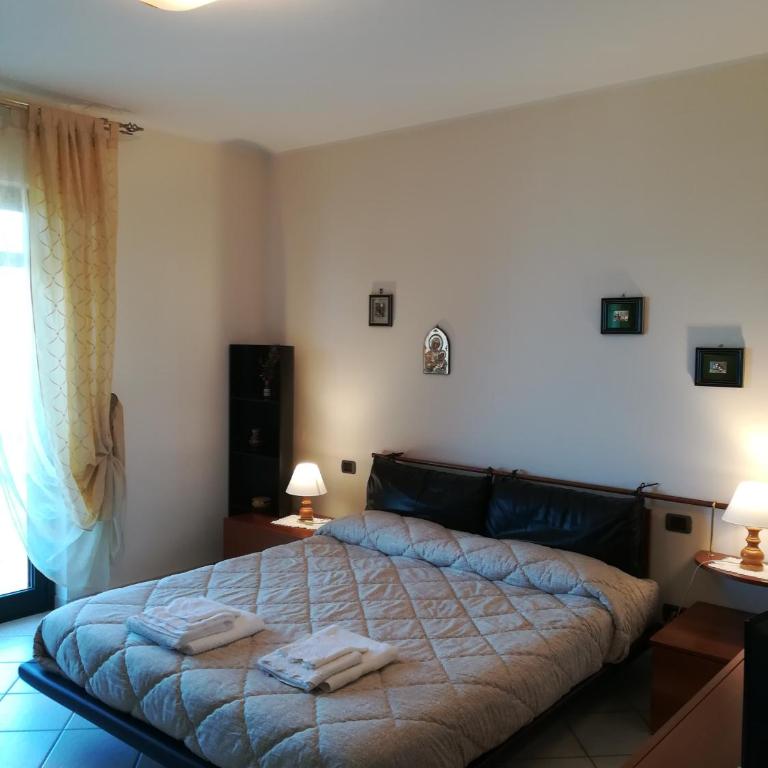 La Collina Capo d'Orlando - Camera Matrimoniale con Bagno Privato Interno - 4
