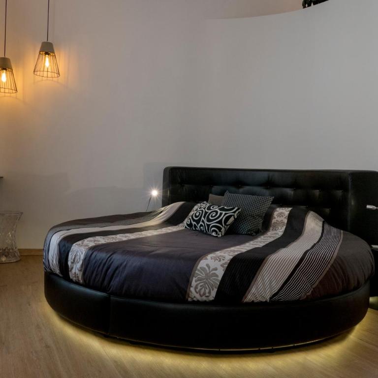 MYO Cagliari Charming House - King Room with Balcony - 14