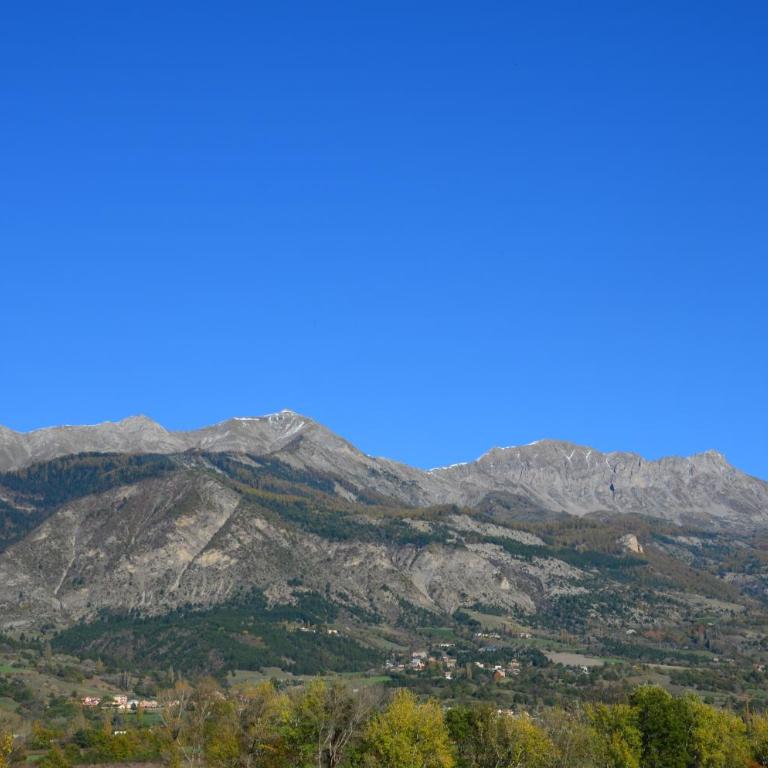 Gîte Les Guérins - Appartement avec Vue sur la Montagne - 11