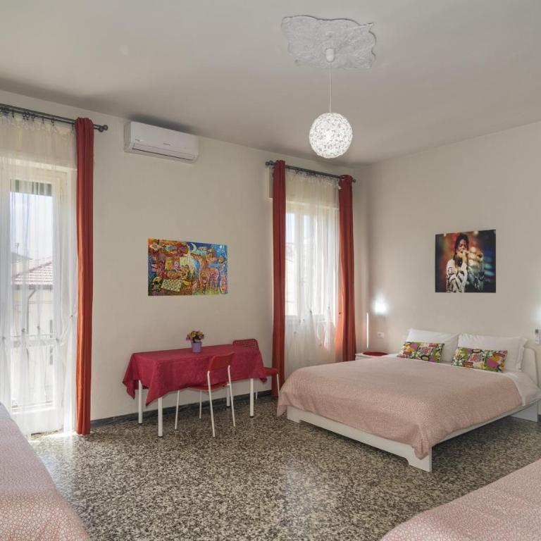 Aliante Turist House - Camera Quadrupla con Bagno Privato Esterno - 13