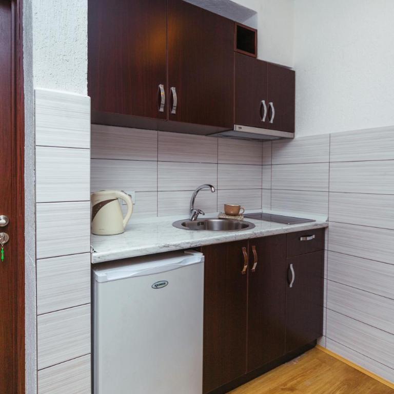 Villa Jadran Apartments - One-Bedroom Apartment - 9