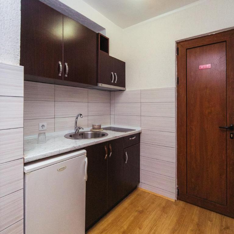 Villa Jadran Apartments - One-Bedroom Apartment with Street View (4 Adults) - 5