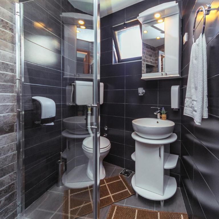 Villa Jadran Apartments - One-Bedroom Apartment - 4