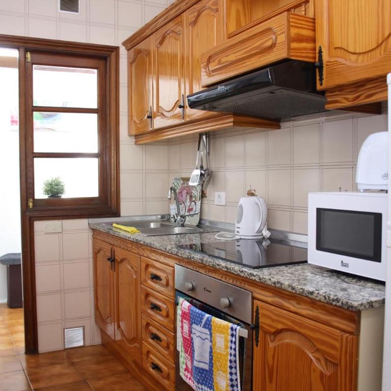 Villa Corona Roses - Two-Bedroom Villa with Private Pool - 10