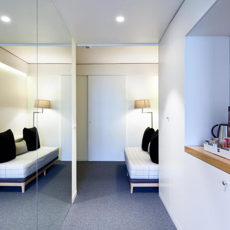 Hotel Royal Passeig de Gracia - Superior Triple Room - 2