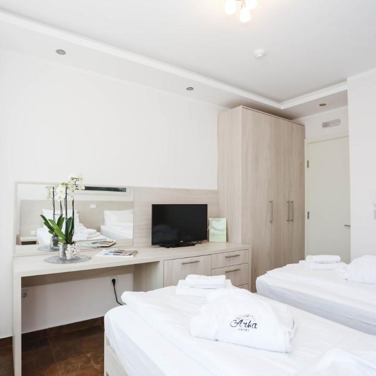 Hotel Arka - Dvokrevetna Soba sa Bračnim Krevetom - 8