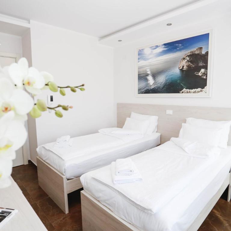 Hotel Arka - Dvokrevetna Soba sa Bračnim Krevetom - 3