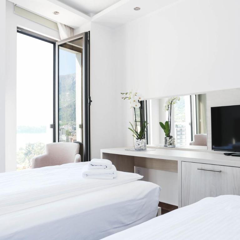 Hotel Arka - Dvokrevetna Soba sa Bračnim Krevetom - 7