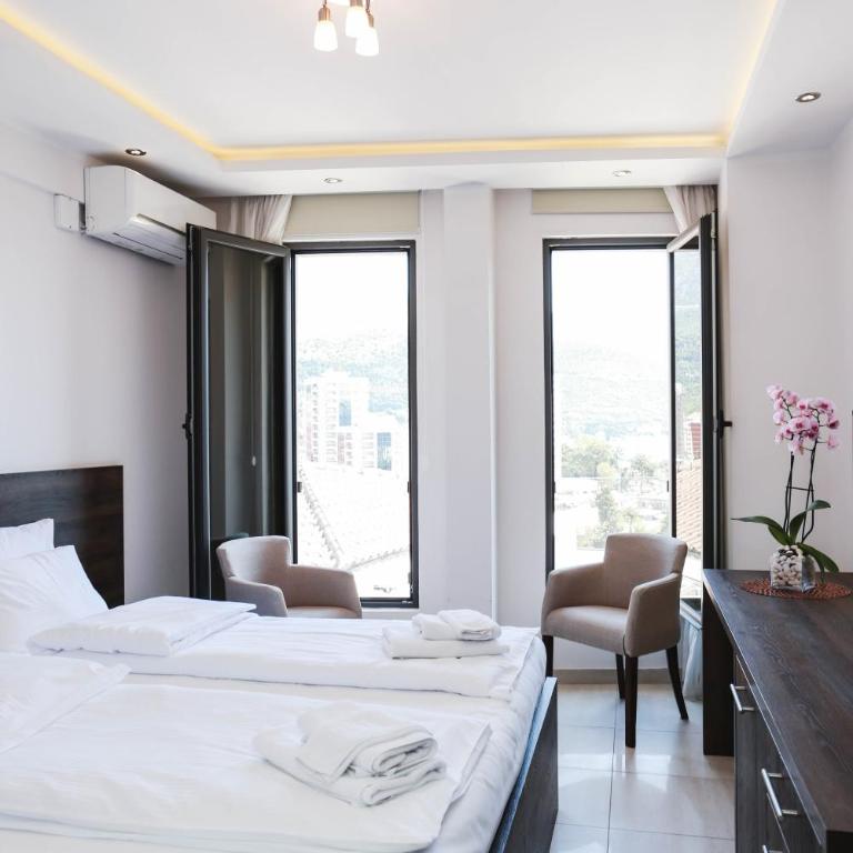 Hotel Arka - Dvokrevetna Soba sa Bračnim Krevetom - 1