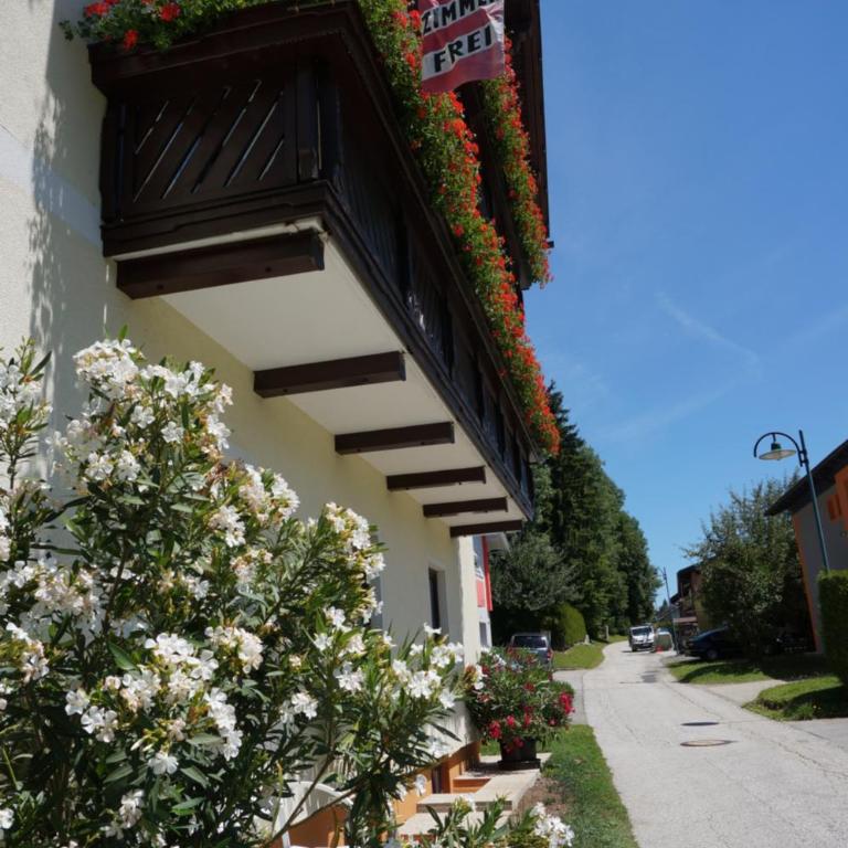 Haus Peter - Vierbettzimmer mit eigenem Bad - 6