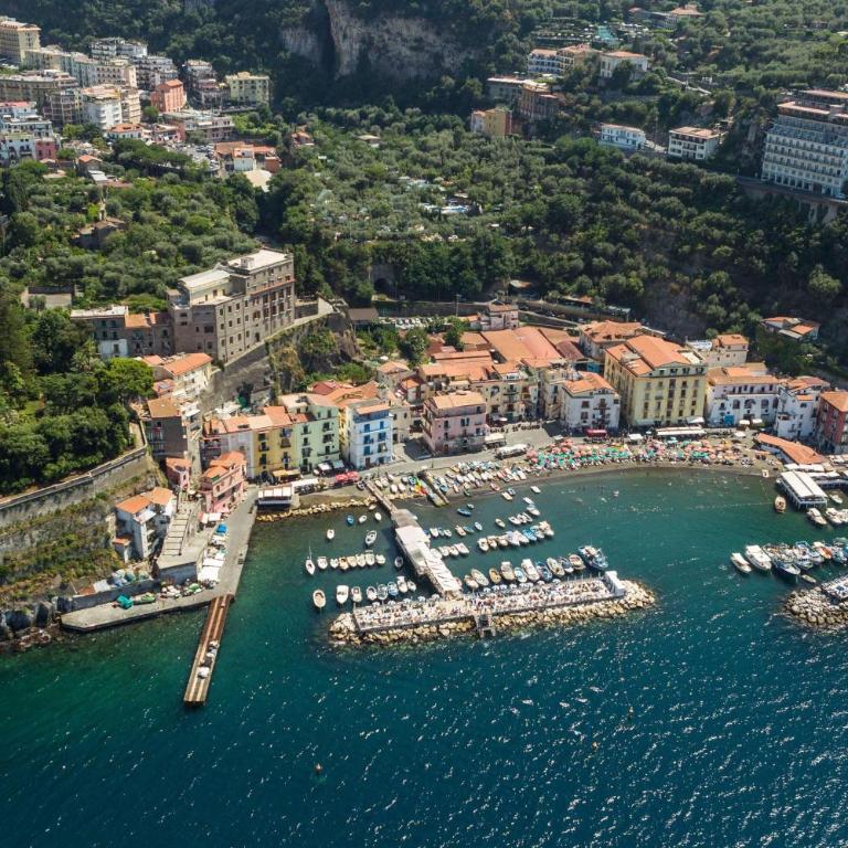 Suite Home Sorrento - Casa Vacanze - 21
