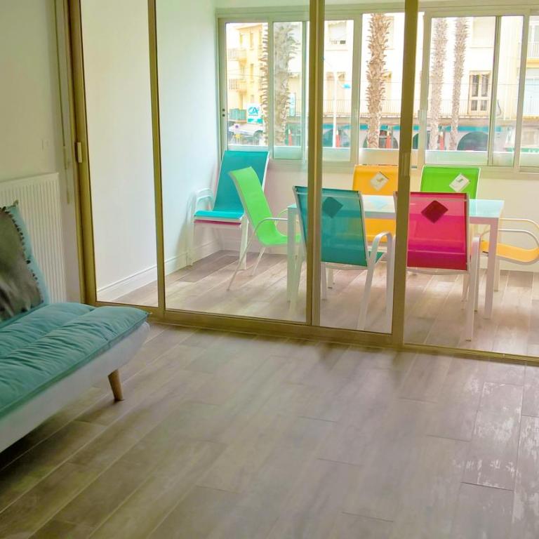 Le Nautilus - 2 adultes 3 enfants - Canet Plage - Vue Mer - Place Mediterranée - Apartment with Sea View - 17