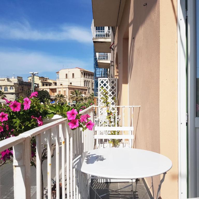 Don Ugo Luxury Rooms - Deluxe Junior Suite with Balcony - 5
