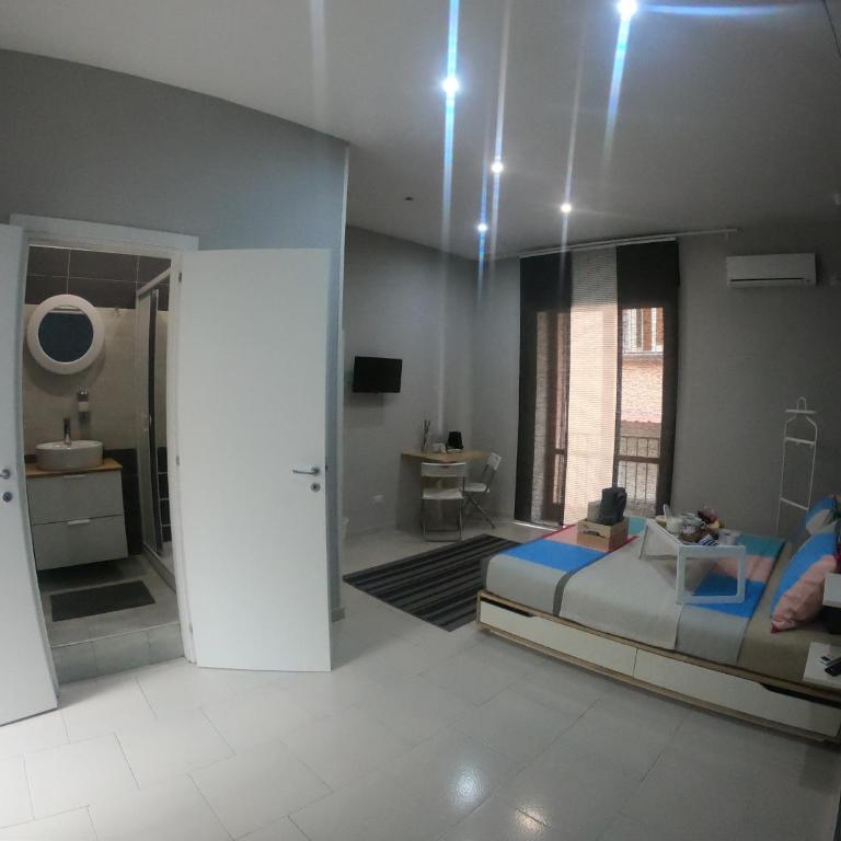 Mola Rooms - Family Room with Private Bathroom - 7