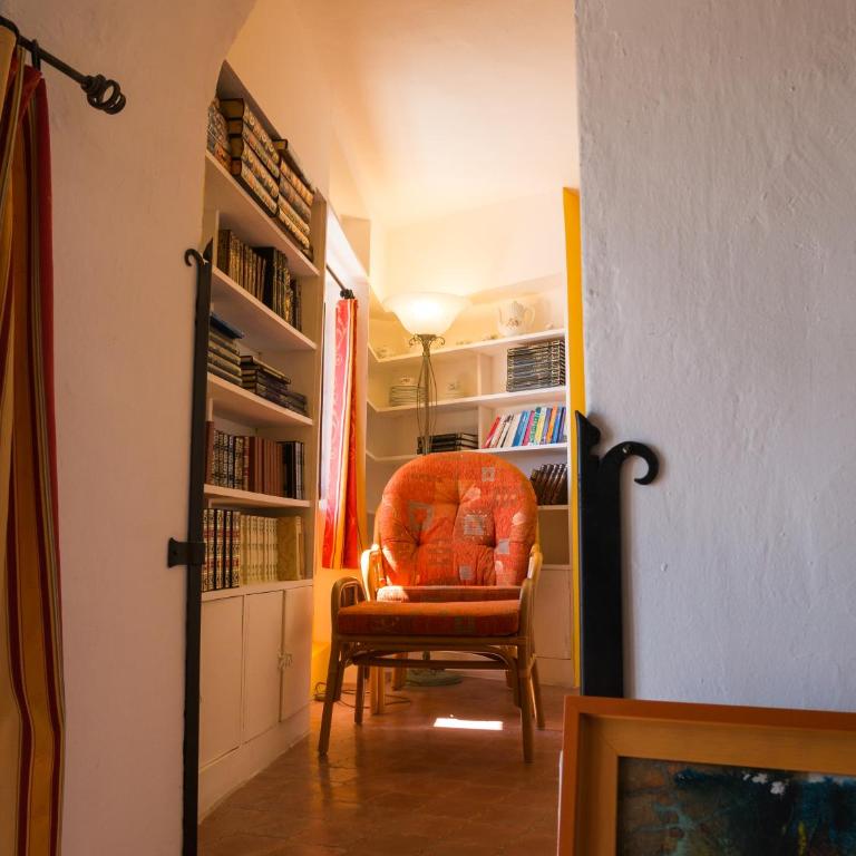 Eze Monaco middle of old town of Eze Vieux Village Romantic Hideaway with spectacular sea view - Maison de Vacances - 8