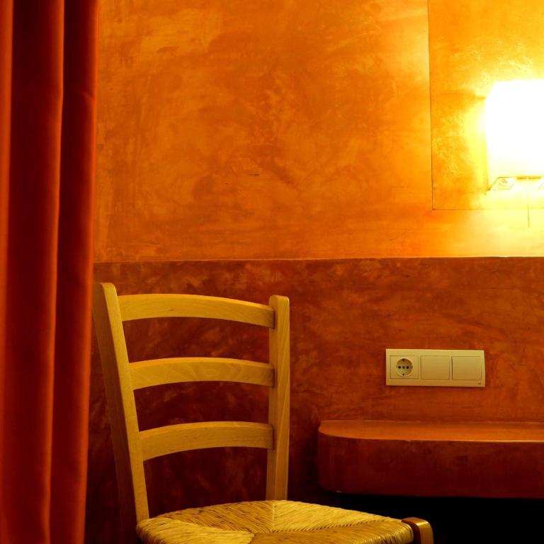 Hotel Carmen - Habitación Doble con balcón - 8