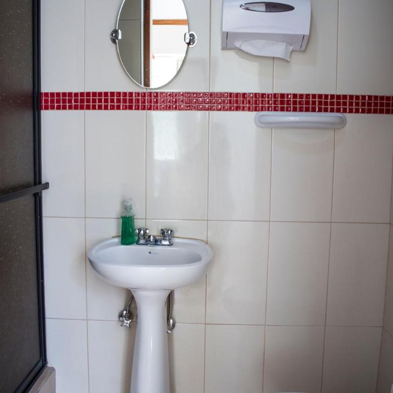 Posada Tambuca - Habitación Doble con baño privado - 5