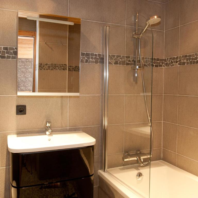 Le Flocon d'Argent - Chambre Familiale avec Salle de Bains - 5