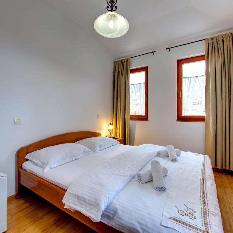 Hotel Almira - Double Room - 1