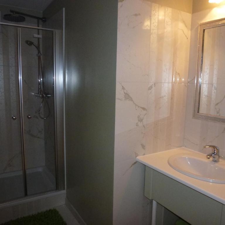 Ferienhaus Kramser - Comfort Doppelzimmer mit Balkon - 3