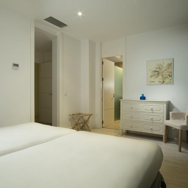 Suites Puerto Sherry - Apartamento de 3 dormitorios (6 adultos) - 16