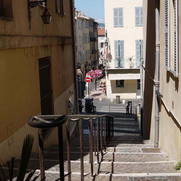 Vieille Ville 1 - Luca's Apartment, 1 bedroom, max 2 adults and 2 kids - Appartement 1 Chambre - 50