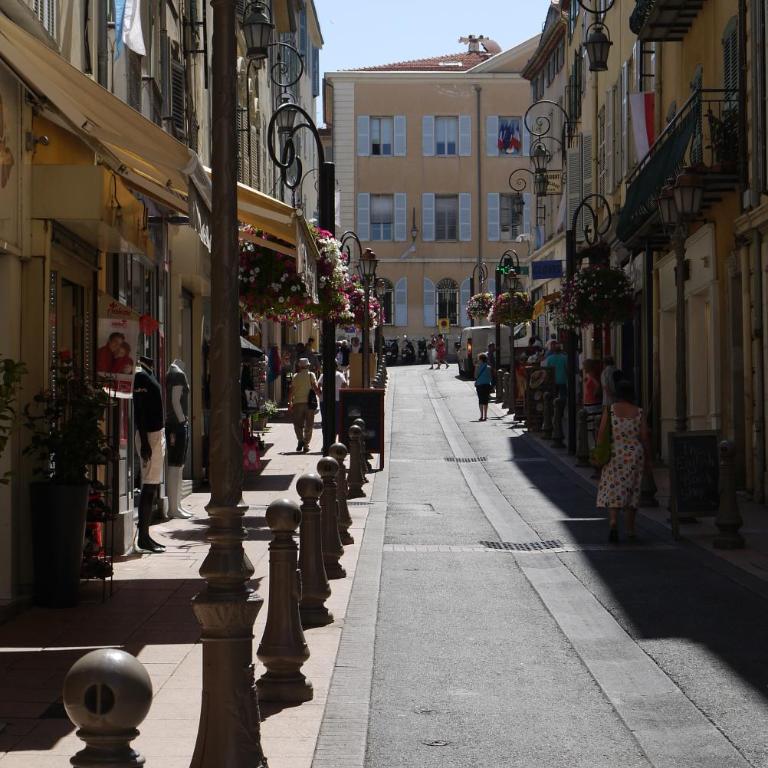 Vieille Ville 1 - Luca's Apartment, 1 bedroom, max 2 adults and 2 kids - Appartement 1 Chambre - 56