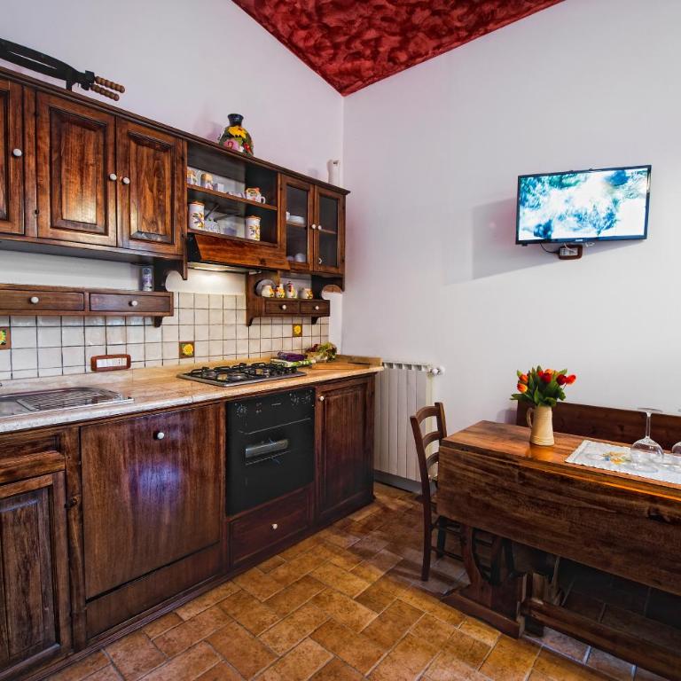 Agriturismo Palazzo Conti A - Appartamento con 3 Camere da Letto - 4