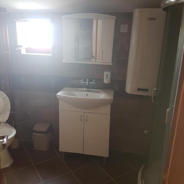 Hostel Otard - Deluxe Triple Room with Sea View - 4