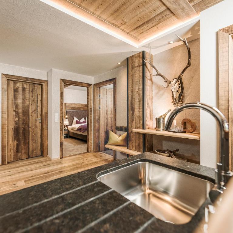 Hotel Bergkristall Zillertal - Adults Only - Apartment-Suite - 1