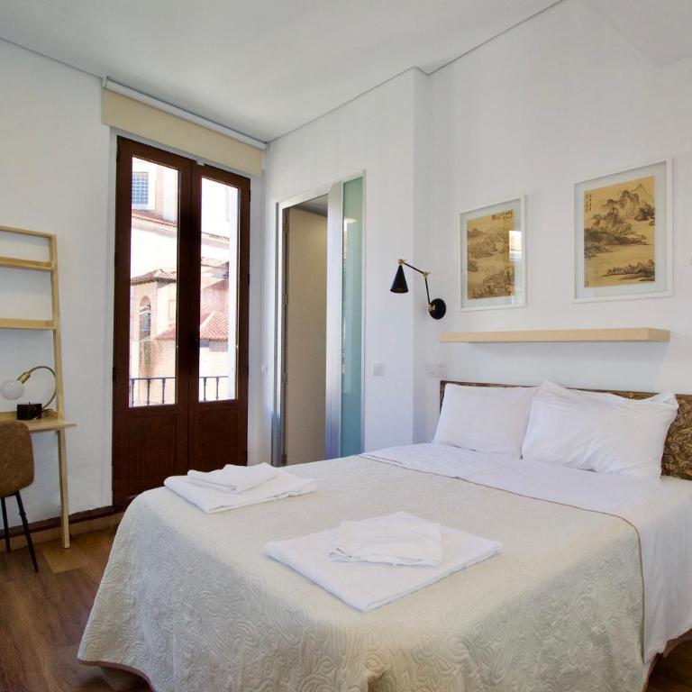 The Bridge Huertas - Hostal - Superior Double Room - 3