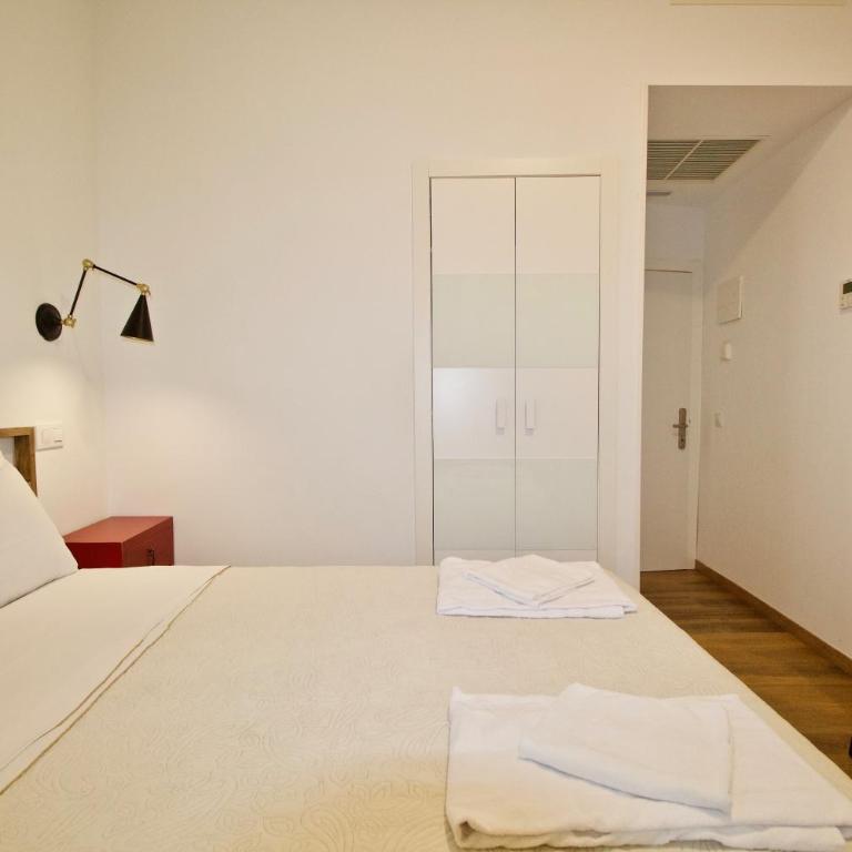 The Bridge Huertas - Hostal - Double Room - 1