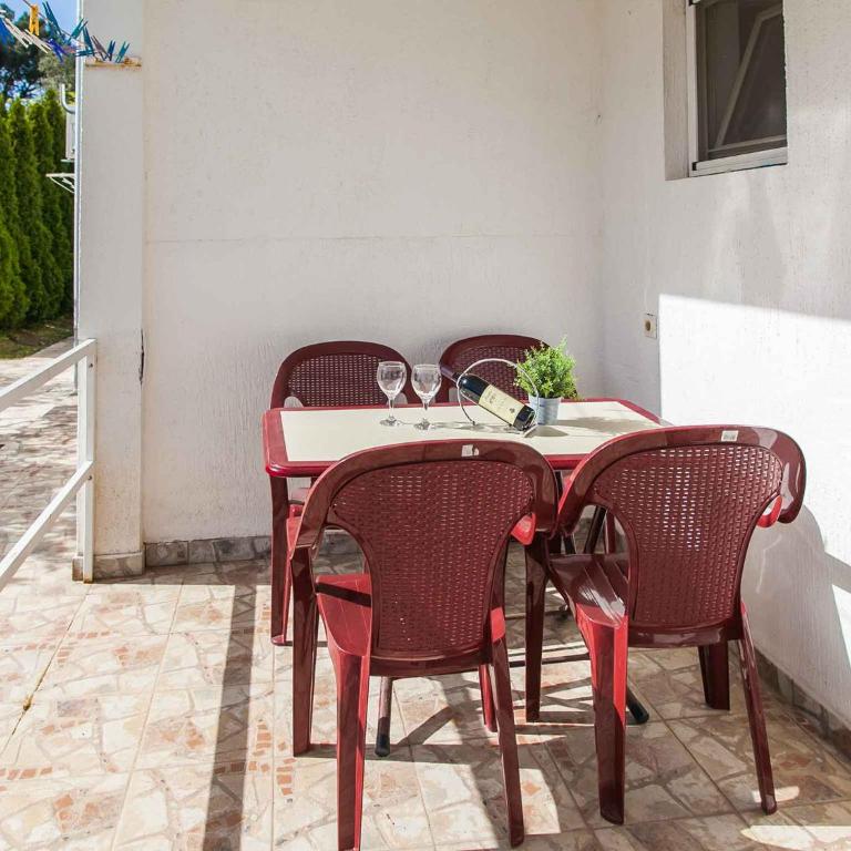 Maki Apartments - Plavi Horizonti Beach - Porodični Studio sa Terasom - 2