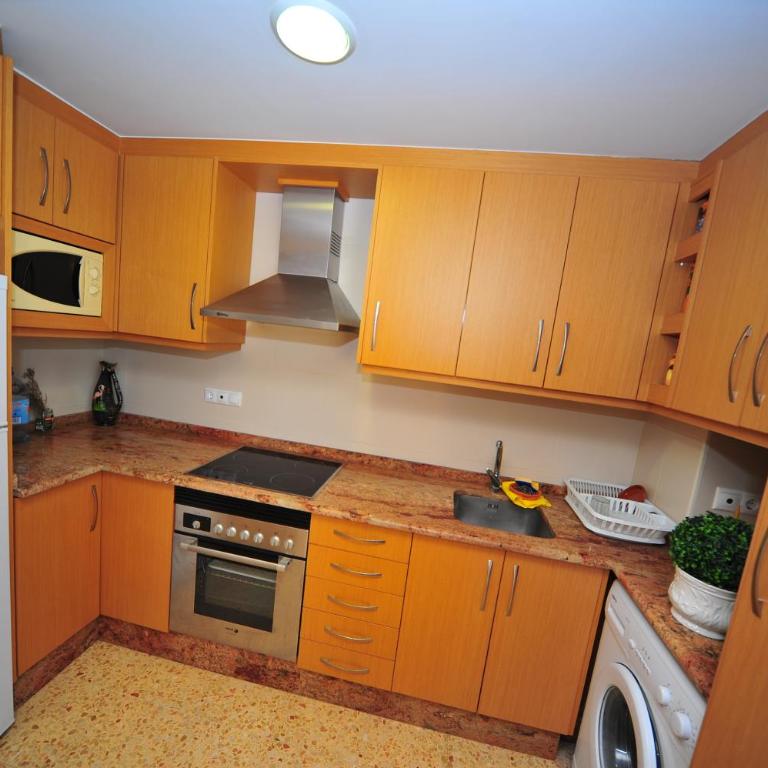 La Torre Orange Costa - Apartment - 4